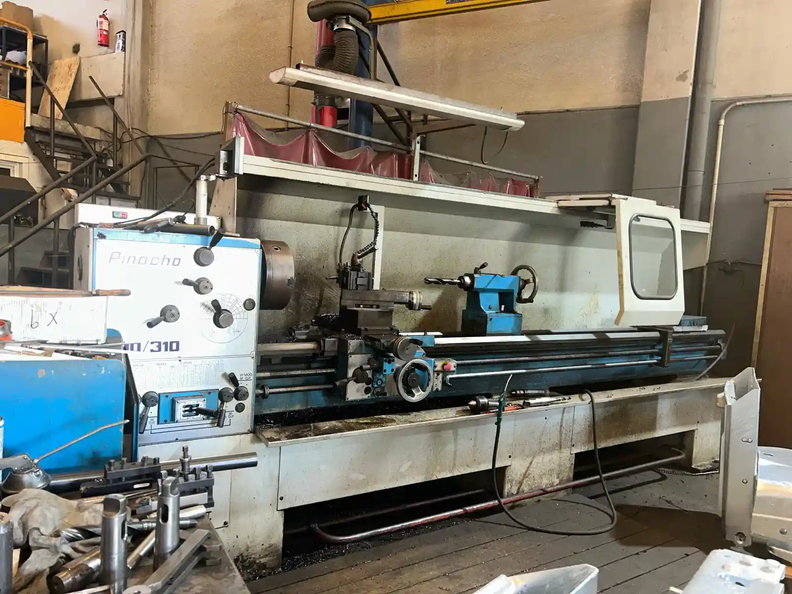Torno del taller de Mainpas para mecanizado de piezas Torno del taller de Mainpas para mecanizado de piezas